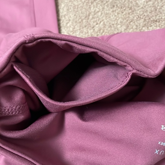 Yogalicious Lux High Rise Leggings with Pockets in Pink - Ankle 7/8 Length - Picture 5 of 6